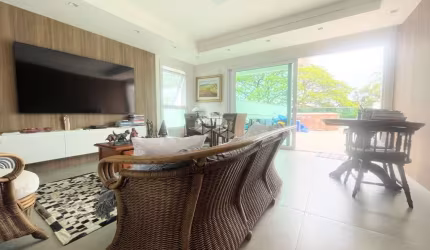 Apartamento garden 02 dormitórios com duas vagas no Menino Deus