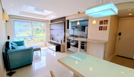 Apartamento 3 dormitórios, 1 suíte, 2 vagas, Jardim Carvalho, Porto Alegre.