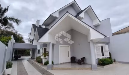 Casa de 3 dormitórios no bairro São João.