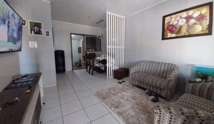 Geminado 02 dormitórios com pátio