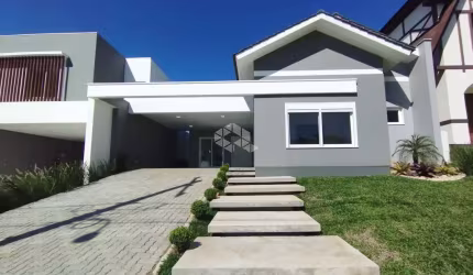 Casa de alto padrão em condomínio fechado - Santa Cruz do Sul