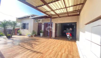 Casa Residencial/Comercial semimobiliada com 3 dormitórios, sendo 1 suíte, no Bairro Aliança