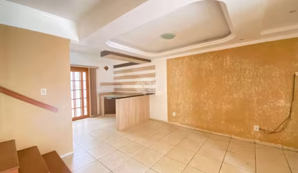 CASA TRIPLEX BEM LOCALIZADO EM SANTA CRUZ DO SUL!