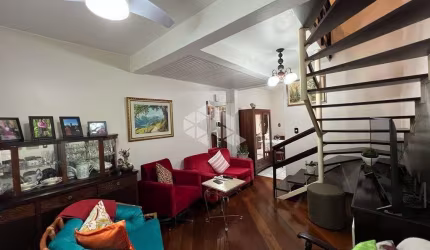 Duplex em Condomínio, 02 dormitórios