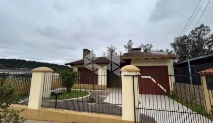 CASA COM 3 DORMITÓRIOS PERTO DA UNISC
