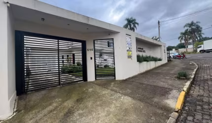 Casa residencial e comercial próxima ao Mauá