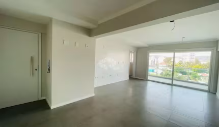 APARTAMENTO CENTRAL COM DOIS DORMITÓRIOS