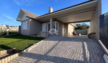 Casa nova de 3 dormitórios no Bairro Castelo Branco!