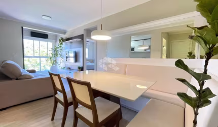 APARTAMENTO SEMIMOBILIADO NO BAIRRO ARROIO GRANDE COM 2 DORMITÓRIOS