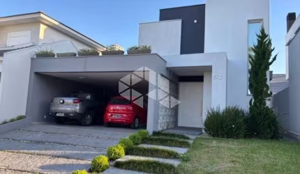 CASA EM CONDOMÍNIO MOBILIADA COM 03 DORMITÓRIOS