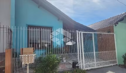 Casa Geminada à Venda com 2 dormitórios!