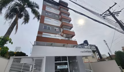 Apartamento à venda no Centro com 2 quartos (1 suíte)!