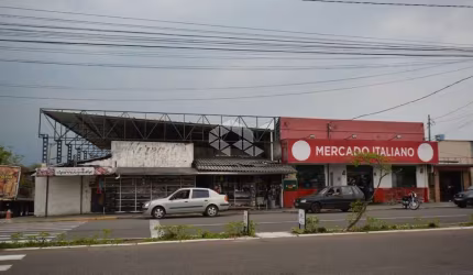 Apartamento localizado na Av. Paulo Lauda