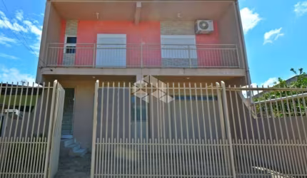 CASA À VENDA EM SANTA MARIA.