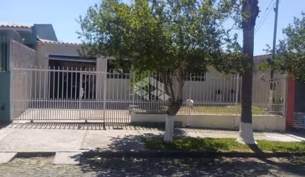 Casa com 2 quartos à venda na Fermino Ventura dos Santos., 250, Tancredo Neves, Santa Maria, 72 m2 por R$ 426.000