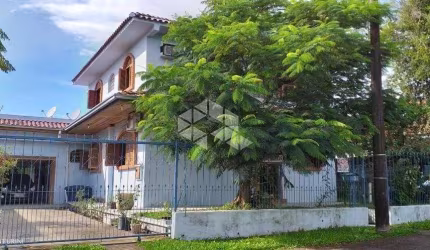 Casa Localizada Em Rua Asfaltada