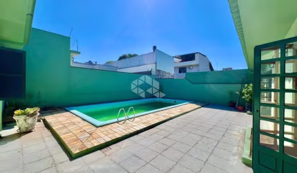 Vende-se Casa Ampla com 3 Dormitórios e Área de Lazer no Bairro Nonoay - Santa Maria/RS