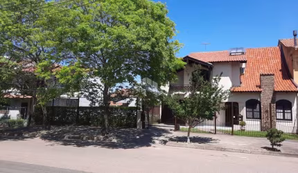 Casa com 287 m² e 5 quartos à venda no Jardim Itu