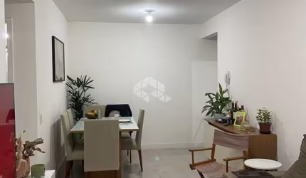 Apartamento térreo com 64m² e 2 quartos à venda no Partenon