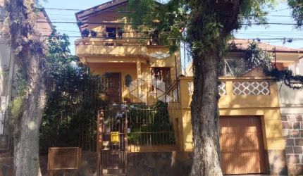 Casa com 141 m² e 3 quartos à venda no Partenon