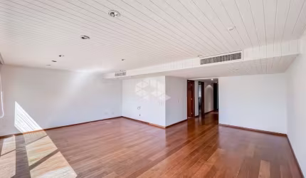 Apartamento com 182 m² e 3 quartos à venda no bairro Moinhos de Vento