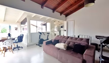 Cobertura com 138m² e 3 quartos à venda na Cavalhada.