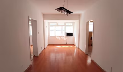 Apartamento com 97 m² e 3 dormitórios à venda no bairro Bom Fim