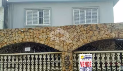 SOBRADO  À VENDA  -  VILA CAVATON