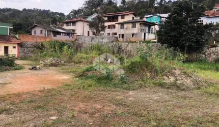TERRENO NO BAIRRO POTECAS, EM SÃO JOSÉ, SC, MEDINDO 2,020M² DE ÁREA TOTAL.