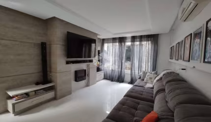 CASA RESIDENCIAL NO BAIRRO PRAIA JOÃO ROSA, EM BIGUAÇU, SC, MOBILIADA, ÁREA GOURMET, CHURRASQUEIRA, 03 DORMITÓRIOS SENDO 01 SUÍTE, 02 VAGAS GARAGEM