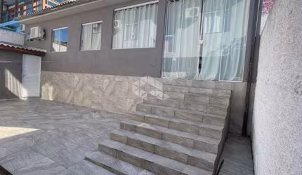 Casa no Serraria