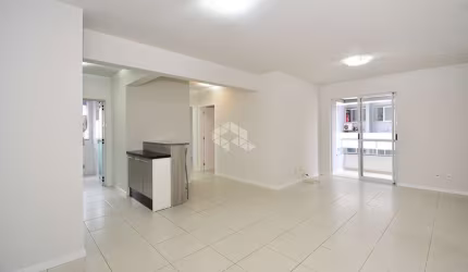 APARTAMENTO À VENDA COM 2 QUARTOS SENDO 1 SUÍTE E 1 VAGA DE GARAGEM NO BAIRRO CAMPINAS EM SÃO JOSÉ/SC