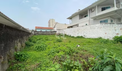 TERRENO MEDINDO 360M² DE ÁREA TOTAL NO BAIRRO JARDIM CIDADE DE FLORIANÓPOLIS/SC