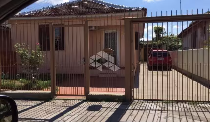 JARDIM ITÚ Terreno de 300 m² com casa em cima.