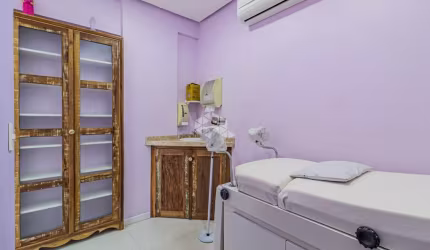 Consultório Médico mobiliado pronto para ocupação imediata. 53m² área útil.