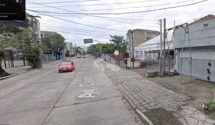 Pavilhão de 350m² área construída. no 4º Distrito de Porto Alegre.