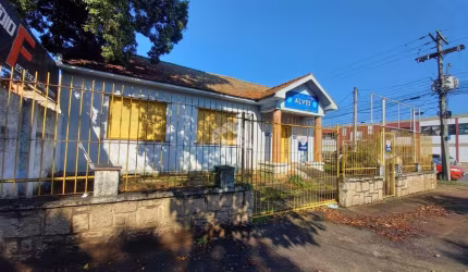 Casa de esquina no São Geraldo em Porto Alegre