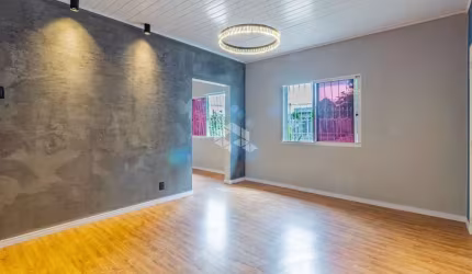 Casa 4 dormitórios/Quartos  com piscina e Churrasqueira numTerreno 350m².