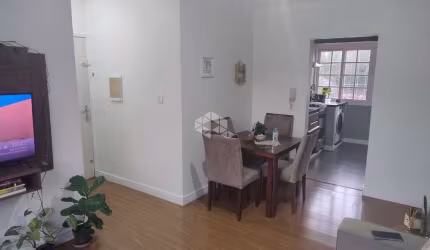 Apartamento de 2 Dormitórios com Orientação Norte em Frente à Praça Darcy Azambuja