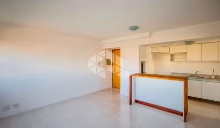 Apartamento 02 dormitórios com 65,00m2, 01 vaga coberta, desocupado, no Bairro Tristeza