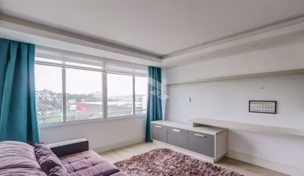 Apartamento de três dormitórios na Tristeza