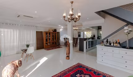Impecável casa no Terraville com 3 dormitórios e patio com piscina