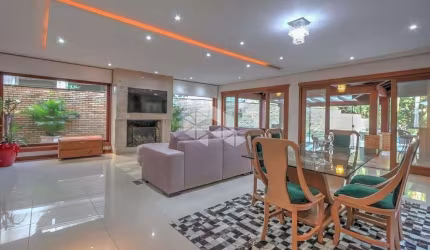 Linda casa em condomínio no Terraville com 3 suítes, 317m² e 4 vagas.