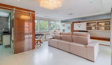 Casa em condomínio com 3 dormitórios/quartos, no bairro  Vila Assunção, na zona sul de Porto Alegre,