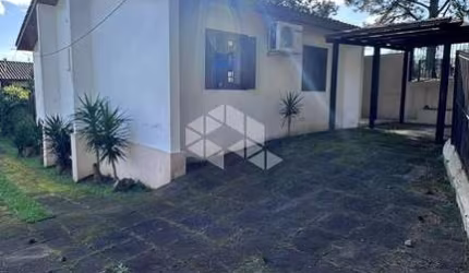 CASA A VENDA 02 Dormitórios -Lomba do Pinheiro