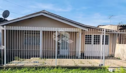 CASA TRÊS DORMITÓRIOS EM VIAMÃO.