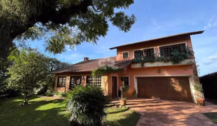 Casa de 4 Dormitórios no Bairro São lucas em Viamão