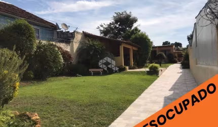 Linda casa com 2 dormitórios bairro Vila Nova