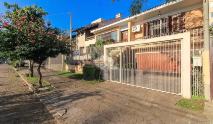 Casa 3 dormitórios, 212m² Bairro Nonoai