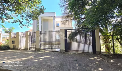 Casa com 450m² com vista para o Guaíba